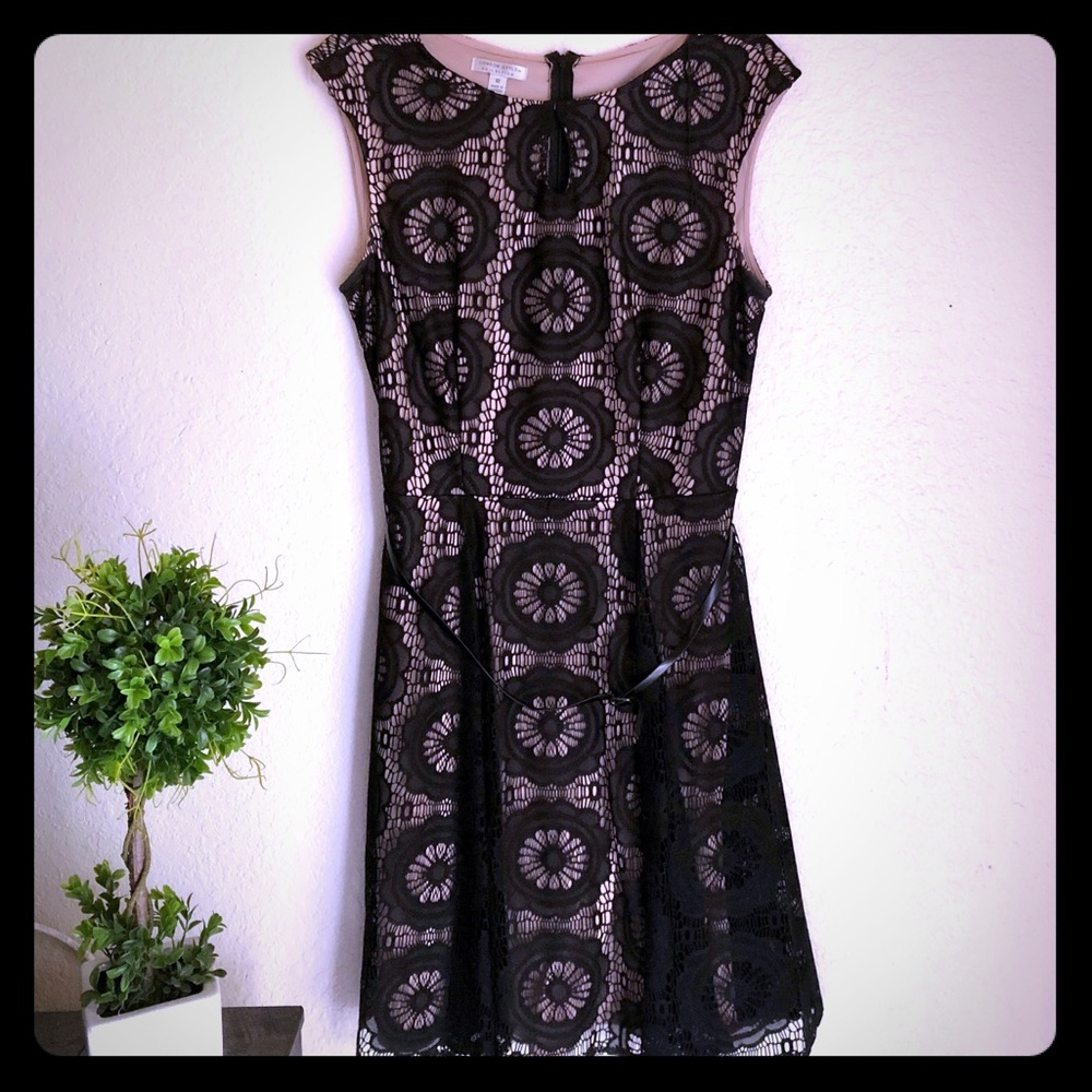 London Style Collection lace A-line dress